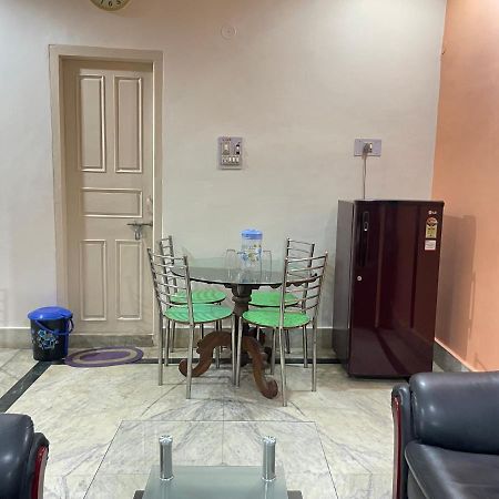 מוזאפרפור Hotel Swarg מראה חיצוני תמונה